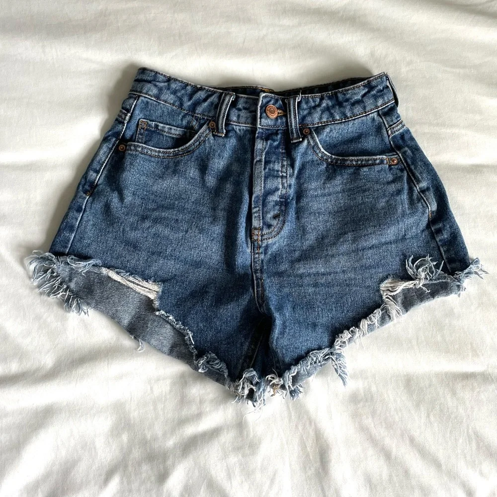 High waisted Wild Fabel cut off shorts - Picture 1 of 4